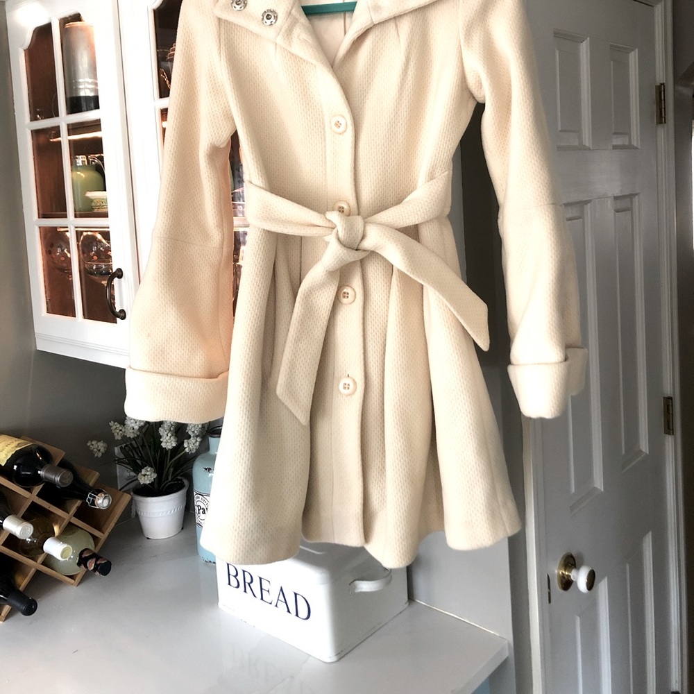 Chili Pony Extra Small Ivory Winter Coat $125